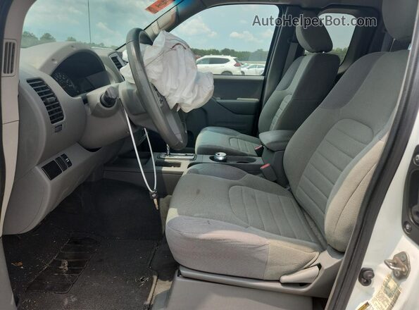 1N6BD0CT4KN706149 2019 NISSAN FRONTIER White Front interior view