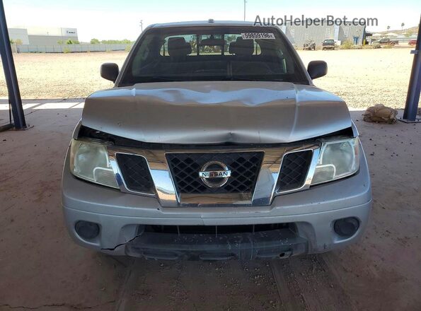 1N6BD0CT6HN718019 2017 NISSAN FRONTIER Серебряный Вид спереди