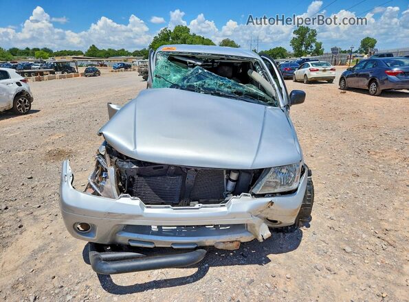 1N6DD0ER2KN763847 2019 NISSAN FRONTIER Silver Widok z przodu