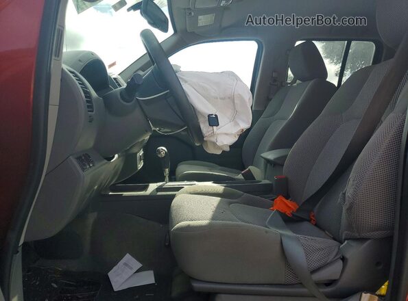 1N6DD0ER4HN702945 2017 NISSAN FRONTIER Red Widok wnętrza z przodu