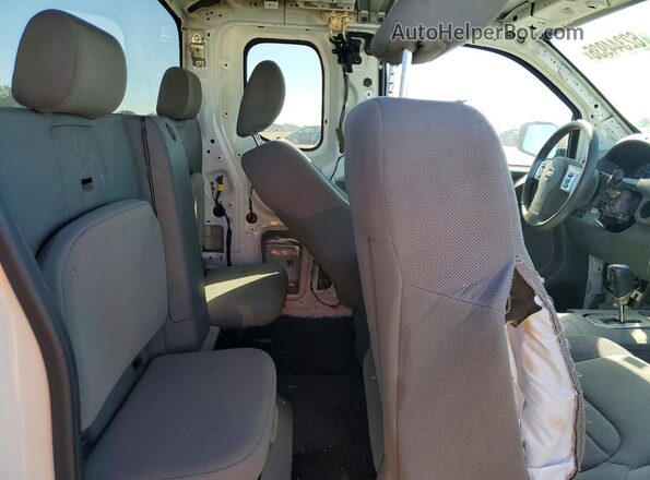 1N6ED0CF8LN706809 2020 NISSAN FRONTIER White Widok tylnych siedzeń