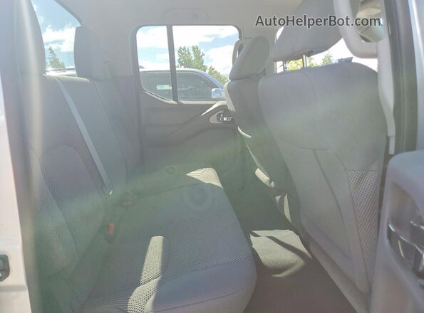 1N6ED0EB5LN720175 2020 NISSAN FRONTIER Silver Rear seats view