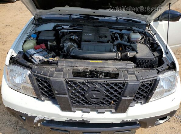 1N6ED0EB8MN722648 2021 NISSAN FRONTIER White Widok wnętrza z tyłu