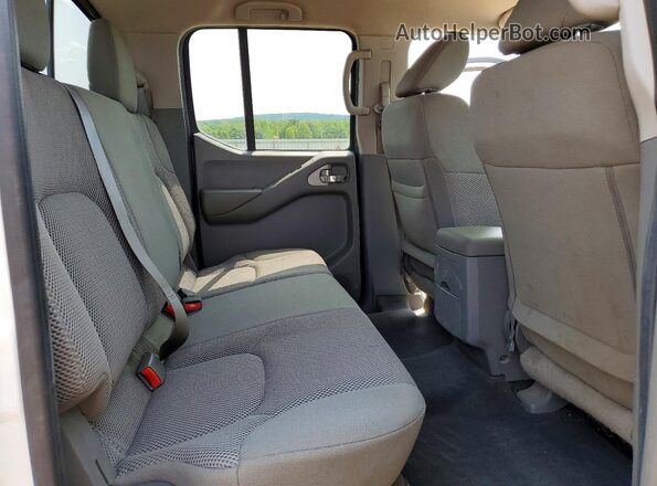 1N6ED0EB8MN722648 2021 NISSAN FRONTIER White Widok tylnych siedzeń