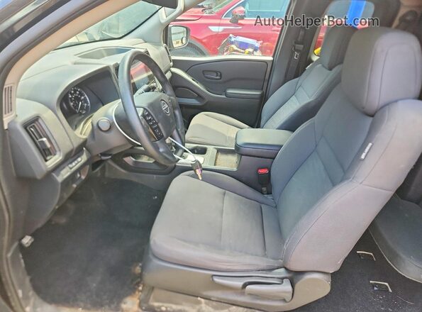 1N6ED1CL1SN637536 2025 NISSAN FRONTIER Черный Вид салона спереди