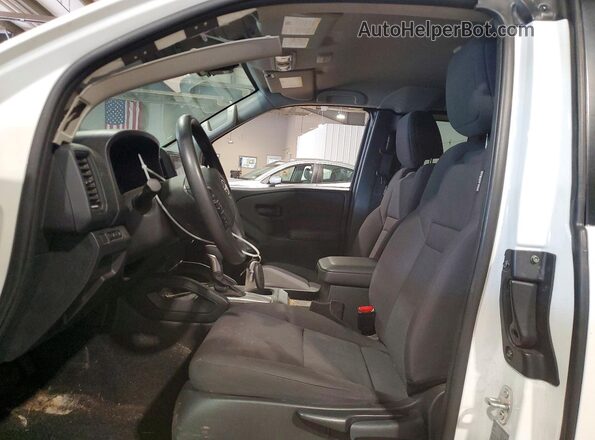 1N6ED1CL5RN647030 2024 NISSAN FRONTIER White წინა სალონის ხედი