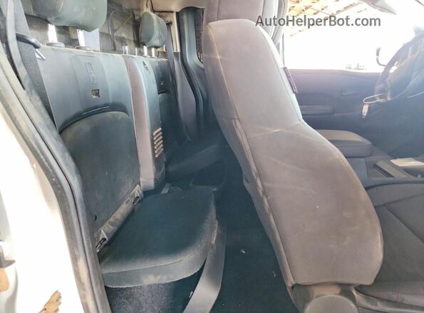 1N6ED1CL6RN647781 2024 NISSAN FRONTIER White Հետևի նստատեղերի տեսք