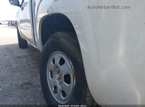1N6ED1CL8RN633641 2024 NISSAN FRONTIER Белый Вид спереди