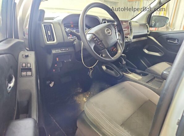 1N6ED1CL8SN607448 2025 NISSAN FRONTIER White Առջևի վահանակի տեսք