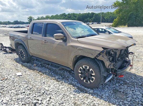 1N6ED1EJ6RN621807 2024 NISSAN FRONTIER Коричневый Передняя правая четверть