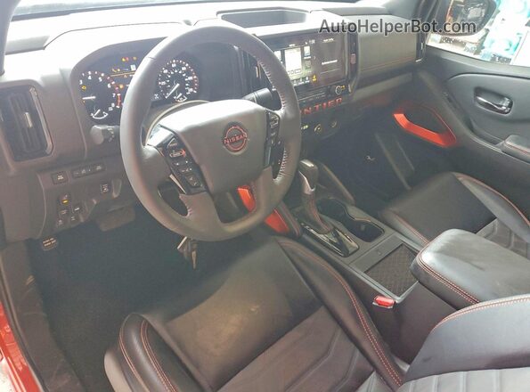 1N6ED1EK2SN616053 2025 NISSAN FRONTIER Оранжевый Вид панели приборов