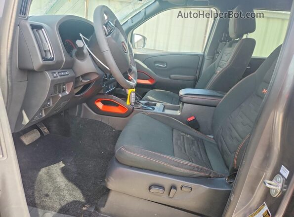 1N6ED1EK3SN657520 2025 NISSAN FRONTIER Gray Front interior view