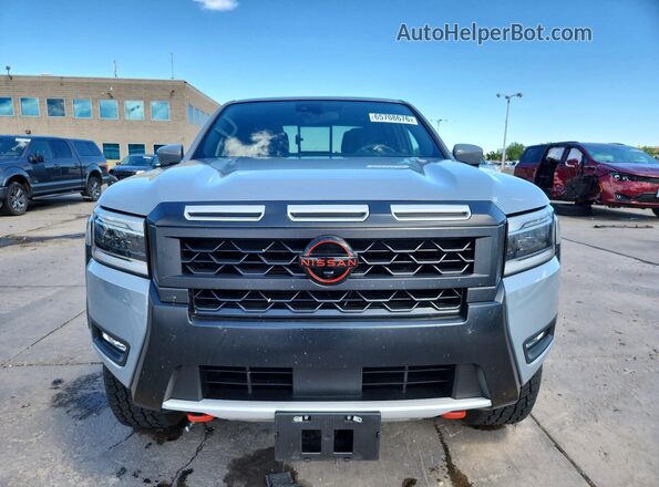 1N6ED1EK5SN633221 2025 NISSAN FRONTIER Gray Widok z przodu