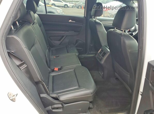 1V24C2CA2LC203787 2020 VOLKSWAGEN ATLAS White Вид задньої частини салону