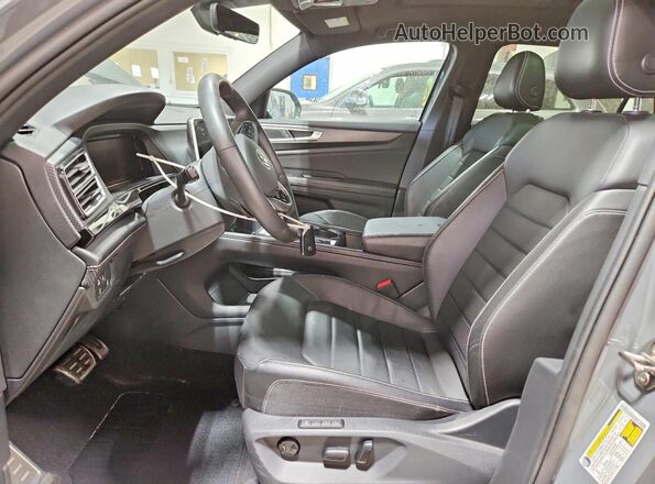 1V2AE2CA6RC263870 2024 VOLKSWAGEN ATLAS Gray Vista interior delantera