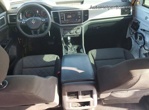 1V2AP2CA1JC533523 2018 VOLKSWAGEN ATLAS White Widok deski rozdzielczej