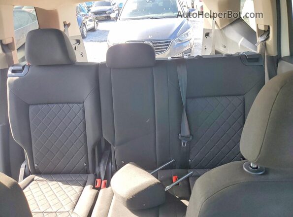 1V2AP2CA1JC533523 2018 VOLKSWAGEN ATLAS White Widok tylnych siedzeń