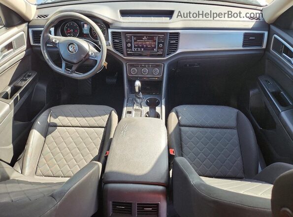 1V2AR2CA9JC552900 2018 VOLKSWAGEN ATLAS Silver Vista del salpicadero