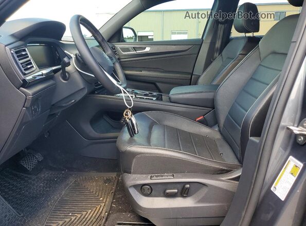 1V2BE2CA1RC255423 2024 VOLKSWAGEN ATLAS Silver Вид салону спереду