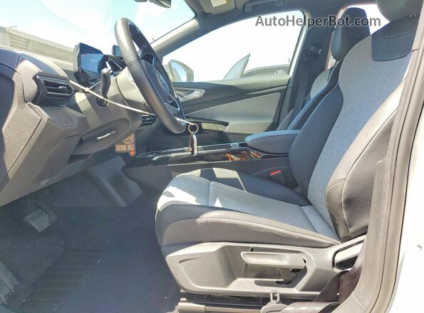 1V2BMPE86RC010627 2024 VOLKSWAGEN ID.4 White Вид салону спереду