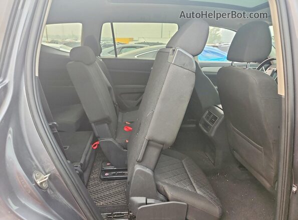 1V2BR2CA9JC505578 2018 VOLKSWAGEN ATLAS Silver უკანა სალონის ხედი
