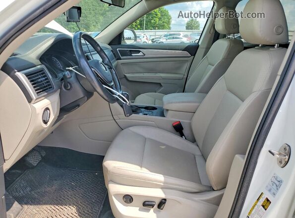 1V2CR2CA2JC518919 2018 VOLKSWAGEN ATLAS White Vista interior delantera