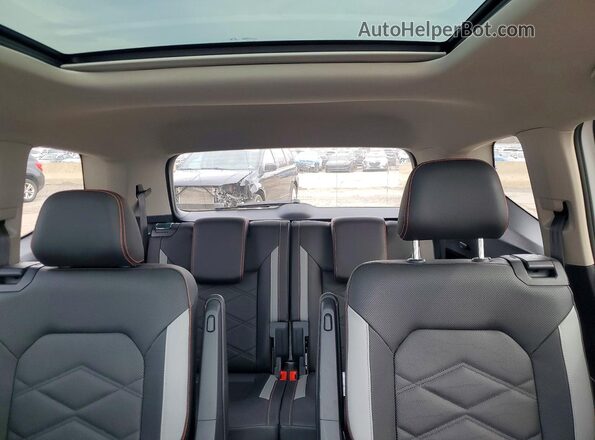 1V2CR2CA3SC522432 2025 VOLKSWAGEN ATLAS White Вид задніх сидінь