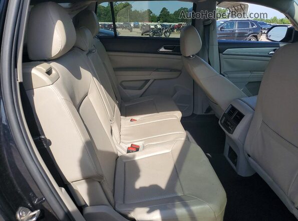1V2CR2CA4JC523216 2018 VOLKSWAGEN ATLAS Черный Вид задней части салона