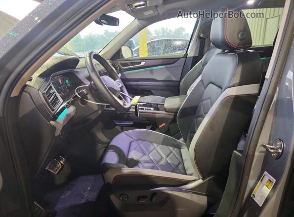1V2CR2CA4SC507017 2025 VOLKSWAGEN ATLAS Серый Вид салона спереди