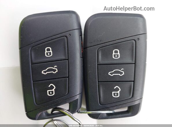 1V2CR2CA5JC525802 2018 VOLKSWAGEN ATLAS Gray Vista del salpicadero