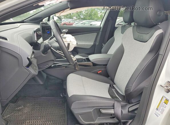 1V2CRPE81RC022819 2024 VOLKSWAGEN ID.4 White Vista interior delantera