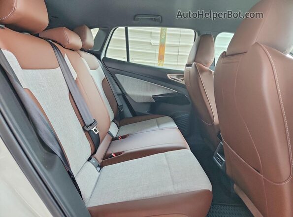 1V2CRPE82SC007848 2025 VOLKSWAGEN ID.4 White Rear interior view