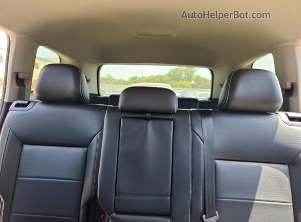 1V2DP2CA2NC516104 2022 VOLKSWAGEN ATLAS Gray Rear seats view