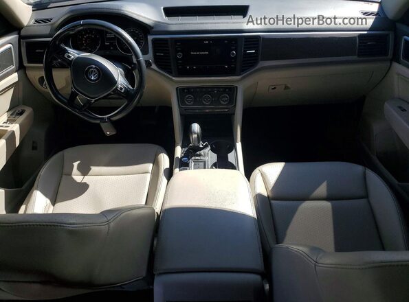 1V2DP2CA7JC592329 2018 VOLKSWAGEN ATLAS Blue Vista del salpicadero