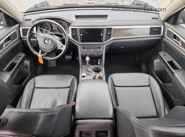 1V2DR2CA0JC533150 2018 VOLKSWAGEN ATLAS Gray Вид панелі приладів