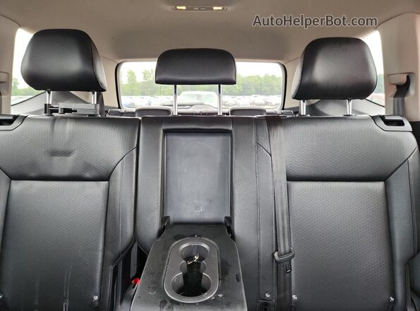 1V2DR2CA0JC533150 2018 VOLKSWAGEN ATLAS Gray Вид задніх сидінь