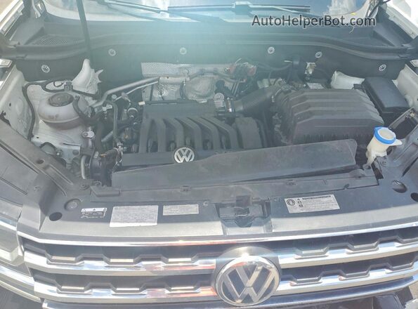 1V2DR2CA1JC517149 2018 VOLKSWAGEN ATLAS White Engine compartment view