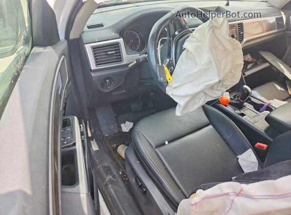 1V2DR2CA2JC533537 2018 VOLKSWAGEN ATLAS White Widok deski rozdzielczej