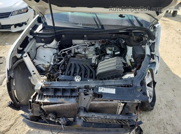 1V2DR2CA2JC533537 2018 VOLKSWAGEN ATLAS White Widok wnętrza z tyłu