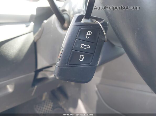 1V2DR2CA5KC525949 2019 VOLKSWAGEN ATLAS White Vista del salpicadero