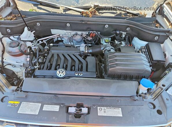1V2DR2CA5KC583088 2019 VOLKSWAGEN ATLAS White Widok komory silnika