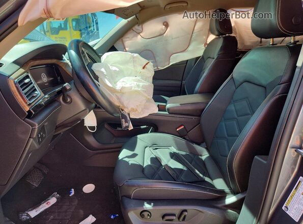 1V2DR2CA8RC583337 2024 VOLKSWAGEN ATLAS Gray Vista interior delantera