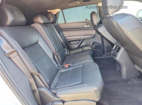 1V2EE2CA6MC228577 2021 VOLKSWAGEN ATLAS White Вид задньої частини салону
