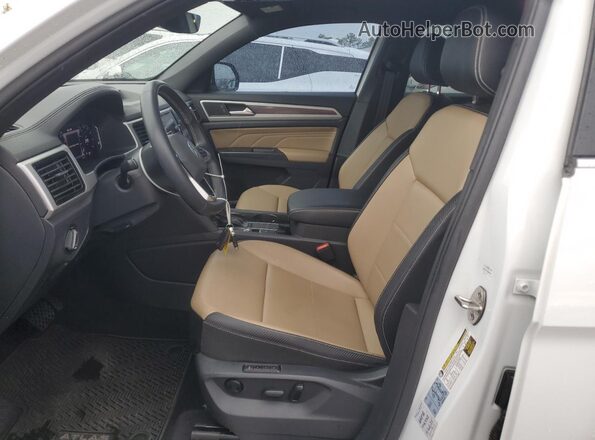 1V2EE2CA9MC209828 2021 VOLKSWAGEN ATLAS White Vista interior delantera