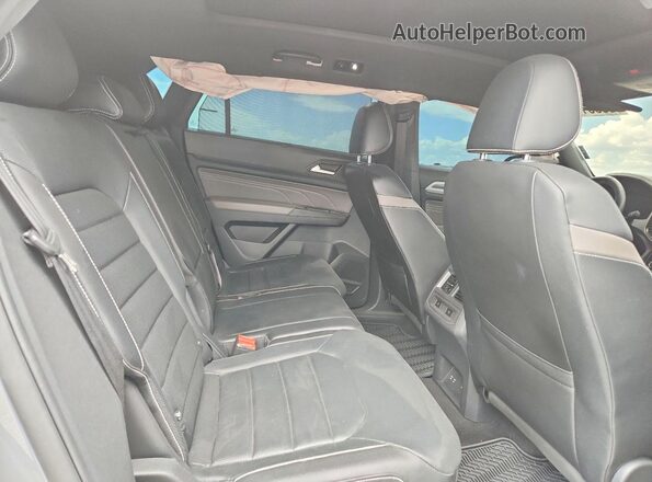 1V2FE2CA4MC234883 2021 VOLKSWAGEN ATLAS Gray Widok wnętrza z tyłu