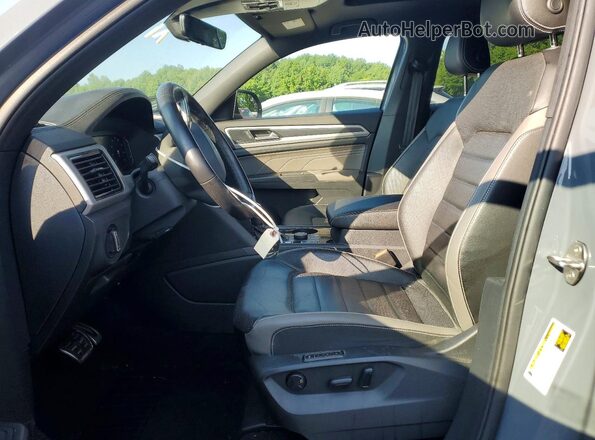 1V2FE2CA5PC228644 2023 VOLKSWAGEN ATLAS Gray Front interior view