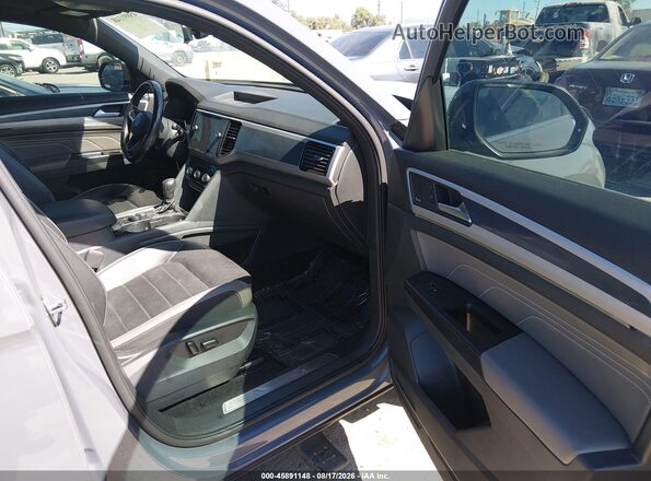 1V2FE2CA6MC200735 2021 VOLKSWAGEN ATLAS Gray Widok wnętrza z przodu