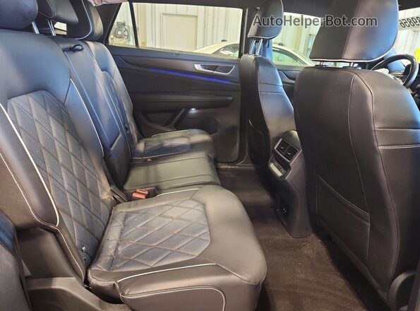 1V2FE2CA9RC207914 2024 VOLKSWAGEN ATLAS Black Widok wnętrza z tyłu