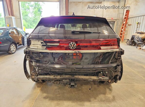1V2FE2CAXRC236404 2024 VOLKSWAGEN ATLAS Black უკანა ხედი