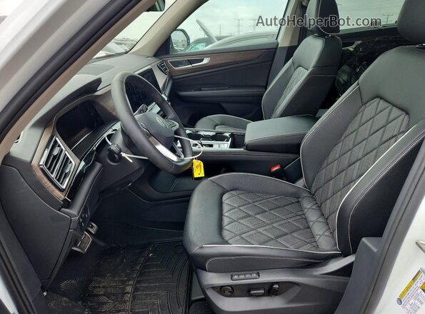 1V2FN2CA6TC532320 2026 VOLKSWAGEN ATLAS White Widok wnętrza z przodu